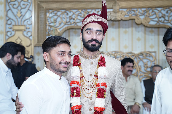 Ajmal & Faiza Barat 00217