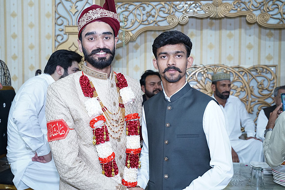 Ajmal & Faiza Barat 00220