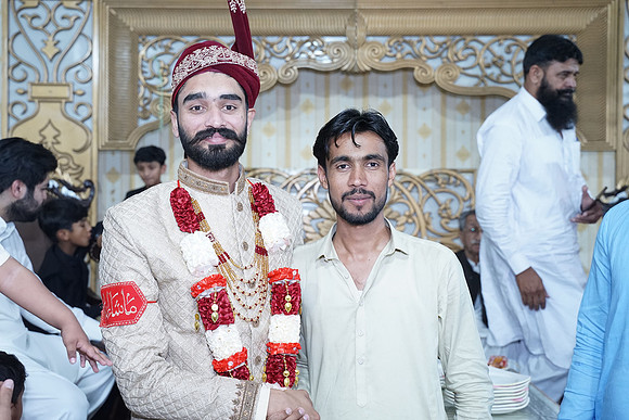 Ajmal & Faiza Barat 00222