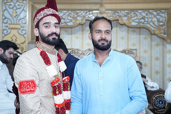 Ajmal & Faiza Barat 00224