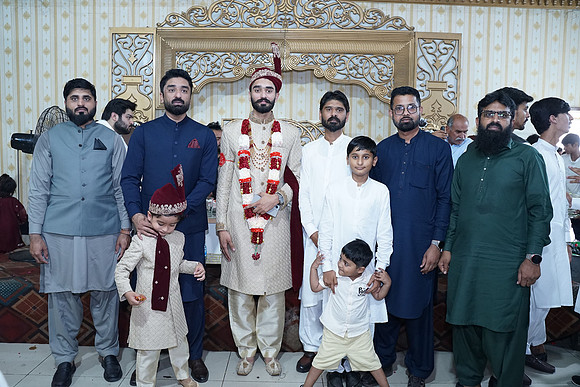 Ajmal & Faiza Barat 00230