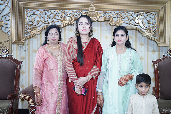 Ajmal & Faiza Barat 00233
