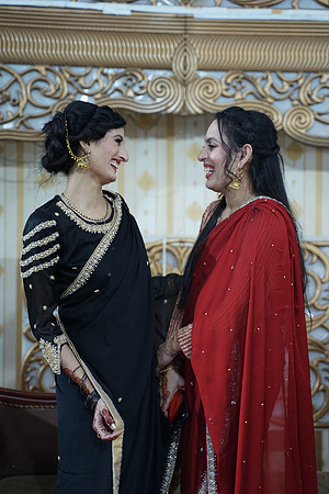 Ajmal & Faiza Barat 00242