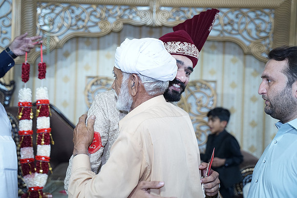 Ajmal & Faiza Barat 00264