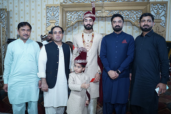 Ajmal & Faiza Barat 00269
