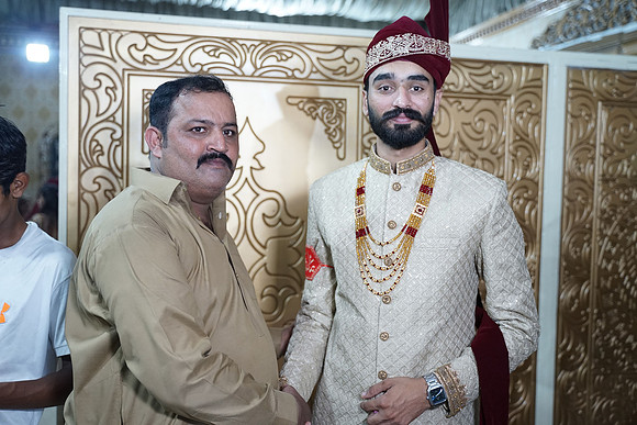 Ajmal & Faiza Barat 00276
