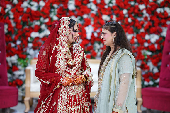 Rafiya & Fahad Barat 00108