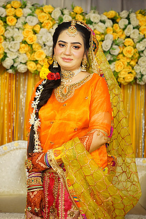Rafiya & Fahad Mehndi 00011