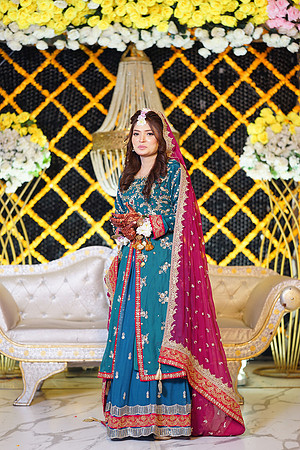 Ayesha & Arslan Mehndi 00011