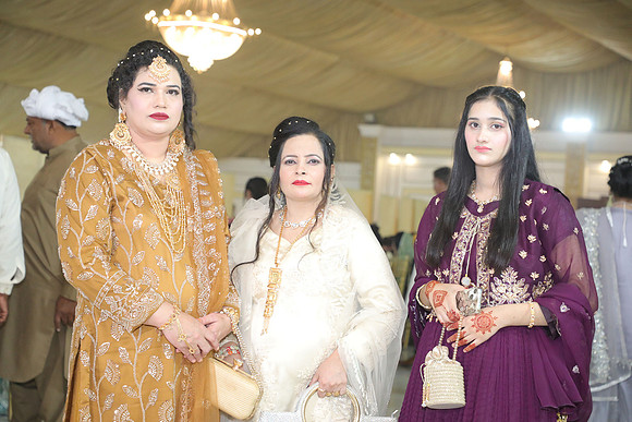 Ibrar & Aleena Barat 00264