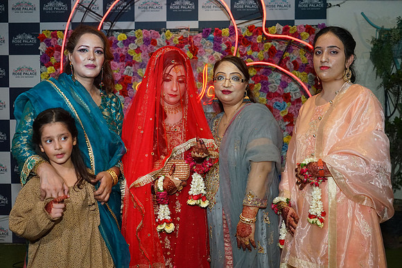 Fatima & Anjum 00235