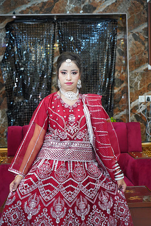 Usama & Hania Barat 00082