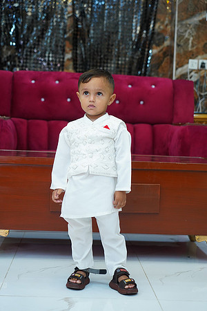Usama & Hania Barat 00093