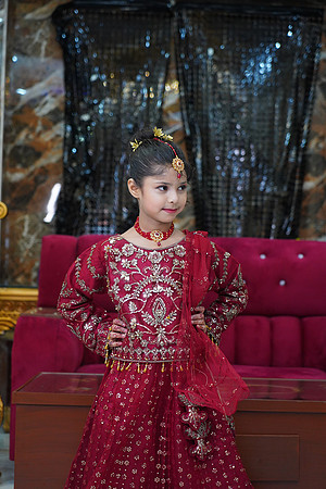 Usama & Hania Barat 00104