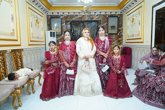 Usama & Hania Barat 00106