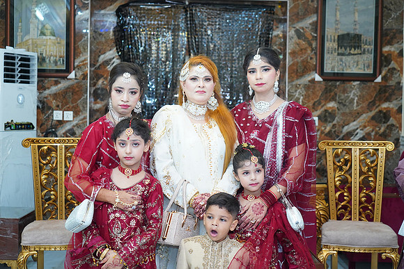Usama & Hania Barat 00115