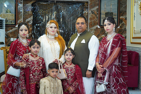 Usama & Hania Barat 00119