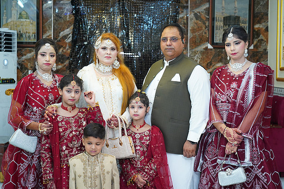 Usama & Hania Barat 00120