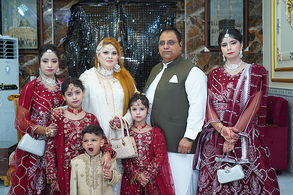 Usama & Hania Barat 00122