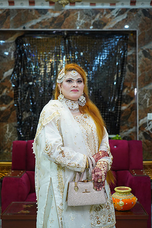 Usama & Hania Barat 00144