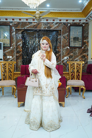 Usama & Hania Barat 00148