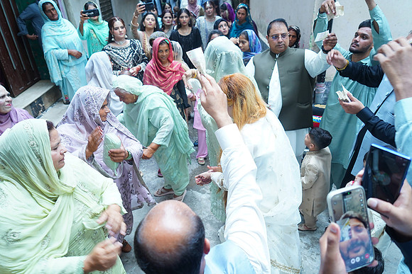 Usama & Hania Barat 00201