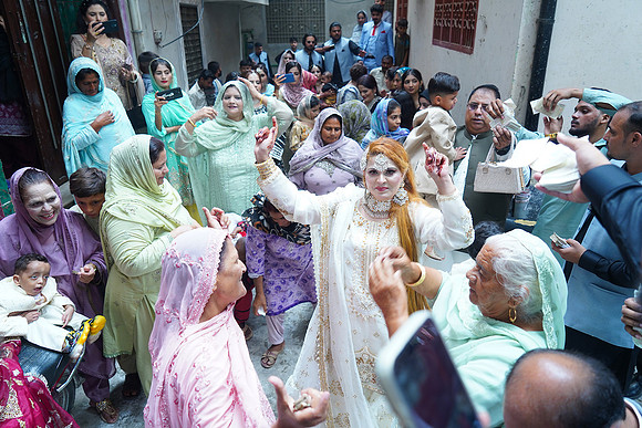 Usama & Hania Barat 00214