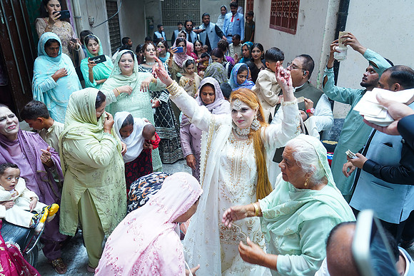 Usama & Hania Barat 00215