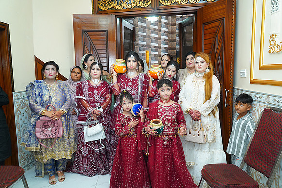 Usama & Hania Barat 00240