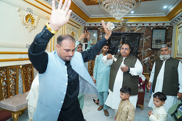 Usama & Hania Barat 00257