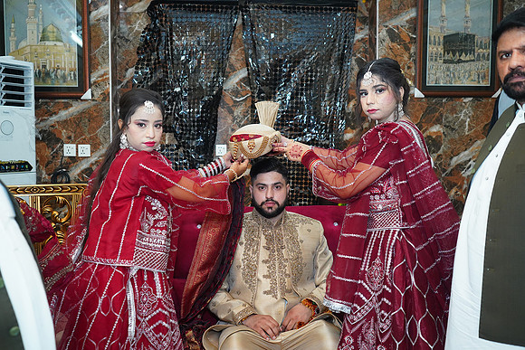Usama & Hania Barat 00299