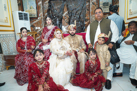 Usama & Hania Barat 00339