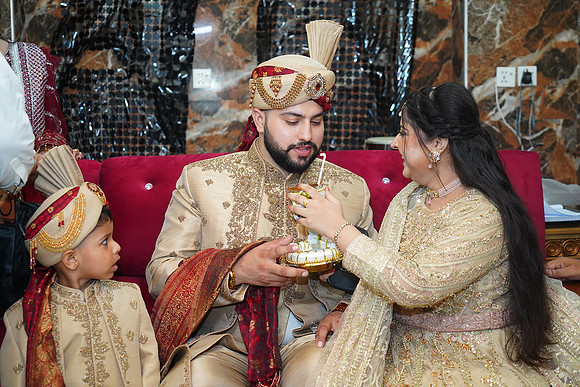 Usama & Hania Barat 00353