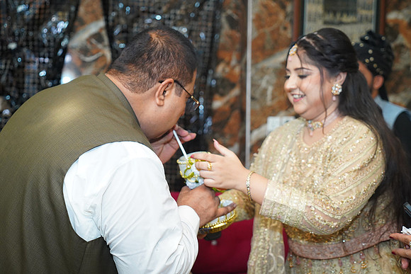 Usama & Hania Barat 00359