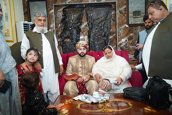 Usama & Hania Barat 00371