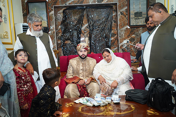 Usama & Hania Barat 00372