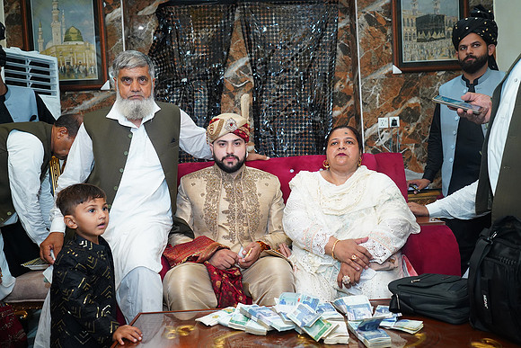 Usama & Hania Barat 00375