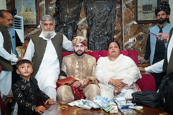 Usama & Hania Barat 00376