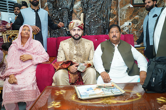 Usama & Hania Barat 00384
