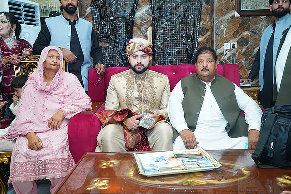 Usama & Hania Barat 00385