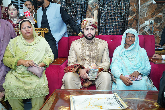 Usama & Hania Barat 00393