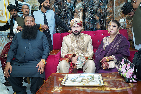 Usama & Hania Barat 00402