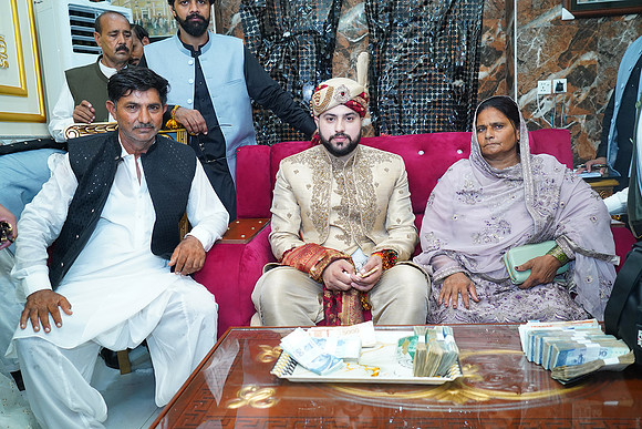 Usama & Hania Barat 00404