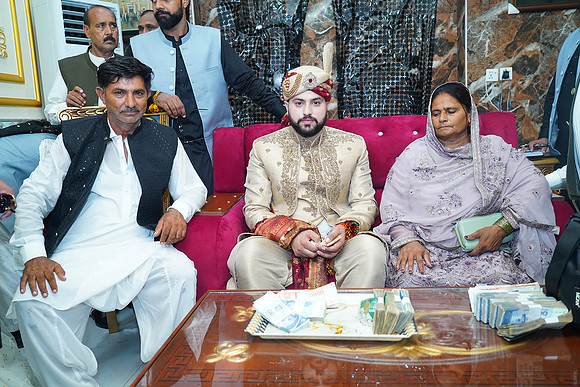 Usama & Hania Barat 00405