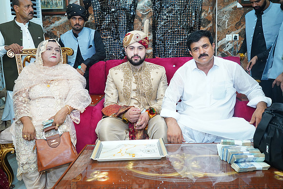 Usama & Hania Barat 00409