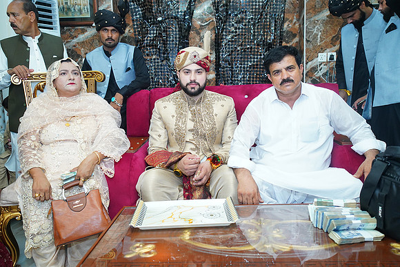 Usama & Hania Barat 00411
