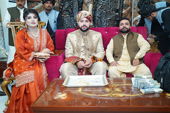 Usama & Hania Barat 00414