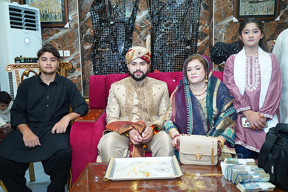Usama & Hania Barat 00418
