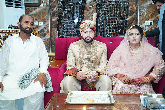 Usama & Hania Barat 00430