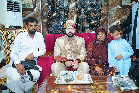 Usama & Hania Barat 00439